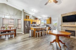 Dog-friendly home with private pool, great backyard, and free WiFi - 6