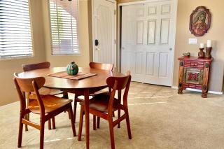 Dog-friendly condo close to hiking with outdoor pool, hot tub & fitness room - 5