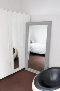 Location! Location! 2bd 1bth spacious apartment! - 3