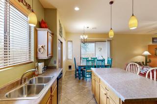 Spacious home in prime location across from Catalina State Park with golf nearby - 4