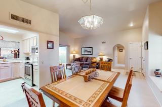 Radiant desert stay with pool and tennis access - mountain views, dogs ok - 7