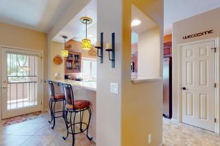 Snowbird-friendly condo with heated pool, gym, grill, patio, pool spa, clubhouse - 6