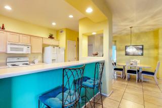 Bright & modern resort condo with pool & hot tub - 1