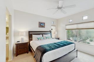 Updated desert gem with pool, high-speed WiFi & WD - snowbird-friendly - 1