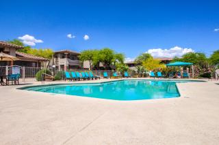 Comfortable condo with renovated kitchen, patio, pool, hot tub & fitness center - 9