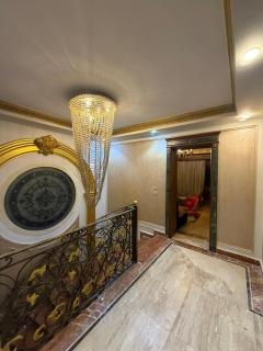 Private villa with swimming pool and garden - 4