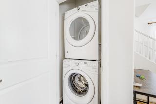 Charming Condo with Central AC & Washer, Dryer - Shared Pool & Hot Tub - 3