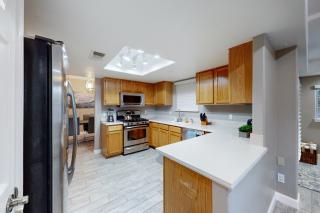 Villa with private pool, spa, outdoor kitchen, firepit, foosball, & lake access - 2