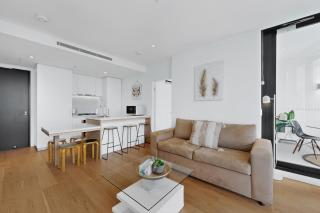 Fortitude Valley 2Bed with Car Park Central Location - 9