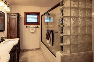 Waterfall Lodge near Yosemite Endless Pool, Hot Tub, Playground - Oakhurst - 5