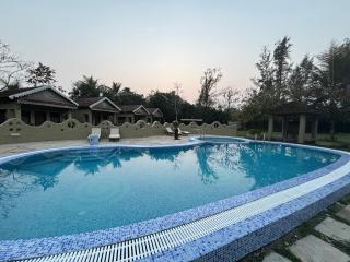 Breathing Earth - Rooms and Pool - 6