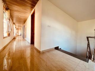 Manali Castle # premium rooms #parking #Balcony & Mountain view rooms #family rooms #Lawn #Near mall road - 3