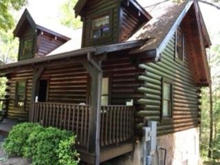 ER74 - Gerrald's Chalet - Great location, Close to all the action! cabin - 9