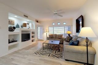 Lovely condo with patio, desert views, pool, hot tub & gym - 6