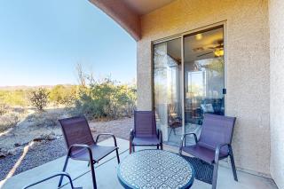 Bright and spacious mountain-view home with pool hot tub on-site, golfing nearby - 8