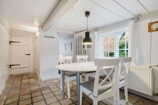 Historic Townhouse In The Heart Of Ærøskøbing - 6