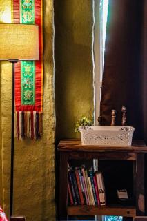 Independent Tibetan Mud House Studio - 2
