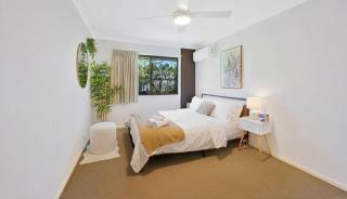 Family Stay In Mount Warren Park – Walk To Parks - 2