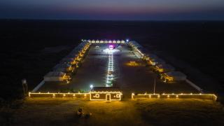 Jumeria Grand Luxury Desert Resort & Camp - 3