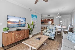 Emerald Grande W222- Rexford's BEACH Retreat - 6