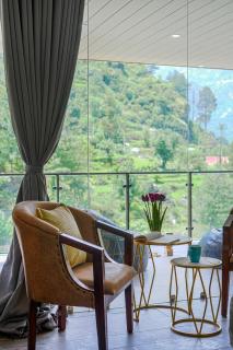 SaffronStays Tirthan Twins- Riverside Villa & Bonfire - 3