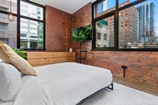 1-Bed Warehouse Conversion in Melbourne CBD - 8