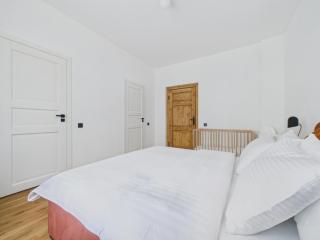 3BD apartment in Old Town, by St Peter's Church - 5