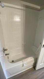 Comfortable Stay Near UT and Downtown Austin - 6