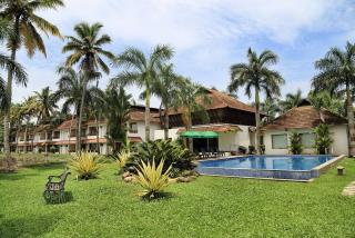 Manor Backwater Resort - 0