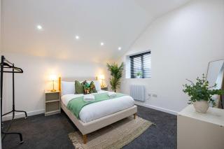 The Knutsford loft - 8