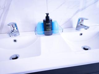 New Modern Townhouse Near Town& Beach - 7