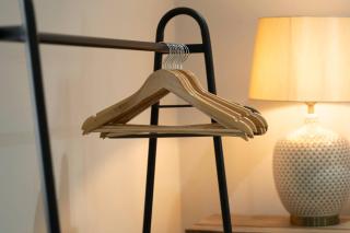 Portrush 3BR Skylight Suite | Walk to Beach & Food - 2