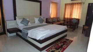 Brahmpushp Hotel - 8