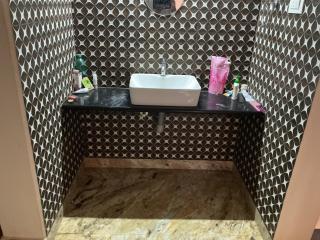 Delta Inn by Shore - 1