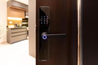 Luxury 2BR With Large Garden at Lake View Residence - 8