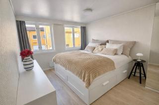Modern Waterfront 4BR Apt with Dock & Free Parking - Stavanger - 3
