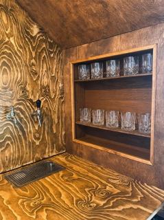 Unique Stay in Telliskivi with Private Sauna & Golf Simulator - 1