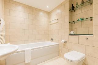 Riva - sea views- 180-Degree Panoramic Views from Balcony - 4