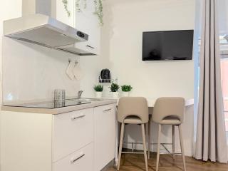 Jacuzzi Center Apartment - 2