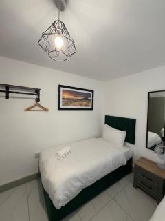 CityWest Apartments - 8