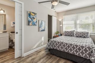 2 Bed 2 bath beach and pool unit - 7