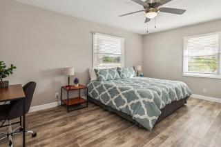 2 Bed 2 bath beach and pool unit - 5