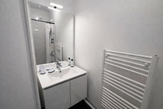 L'Instant Cocoon central-parking-4prs - 1