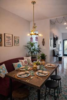 Artsy Hidden Gem --- FREE PARKING - 3