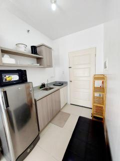 Affordable Stylish Walk Up Condo - 7