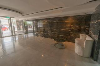 Amplio y luminoso estudio con balcón y parrilla en el centro - 3