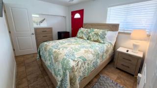 Channelfront - Dock - Fishing - BBQ - Deck - 4