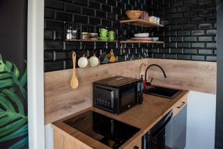 Cozy tiny container house by the river Danube - 6