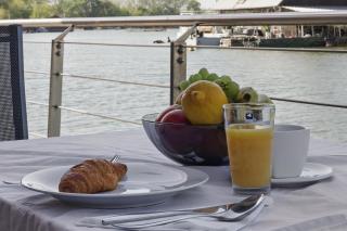 Sunset view Housboat with sundeck,AC&Heating - 7