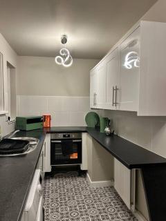 2-Bed Cardiff Home near city centre - 5